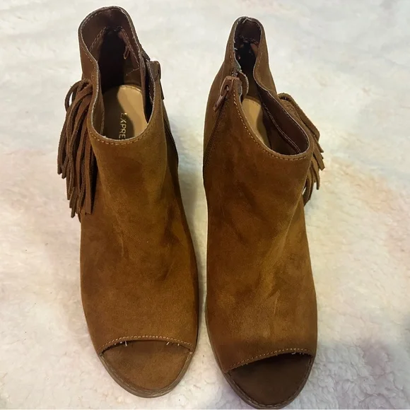 Express Tan Suede Ankle Chelsea Booties with Fringe & Open Toe - Picture 11 of 16